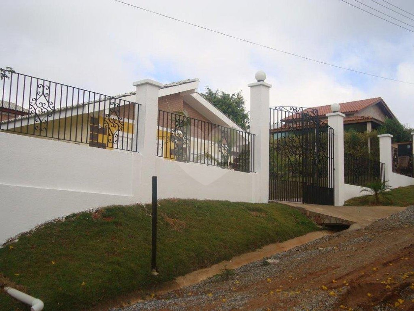 Casa à venda com 4 quartos, sendo 3 suítes, em Recreio Campo Verde, Ibiúna, SP