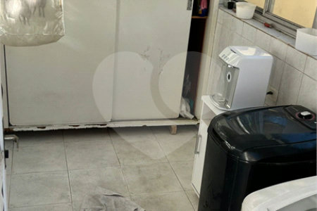 Sobrado à venda com 6 quartos, sendo 1 suíte,  em Sumarezinho, São Paulo, SP