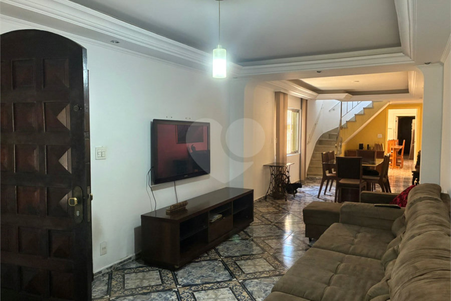 Sobrado à venda com 4 quartos, sendo 1 suíte, em Vila Guilherme, São Paulo, SP