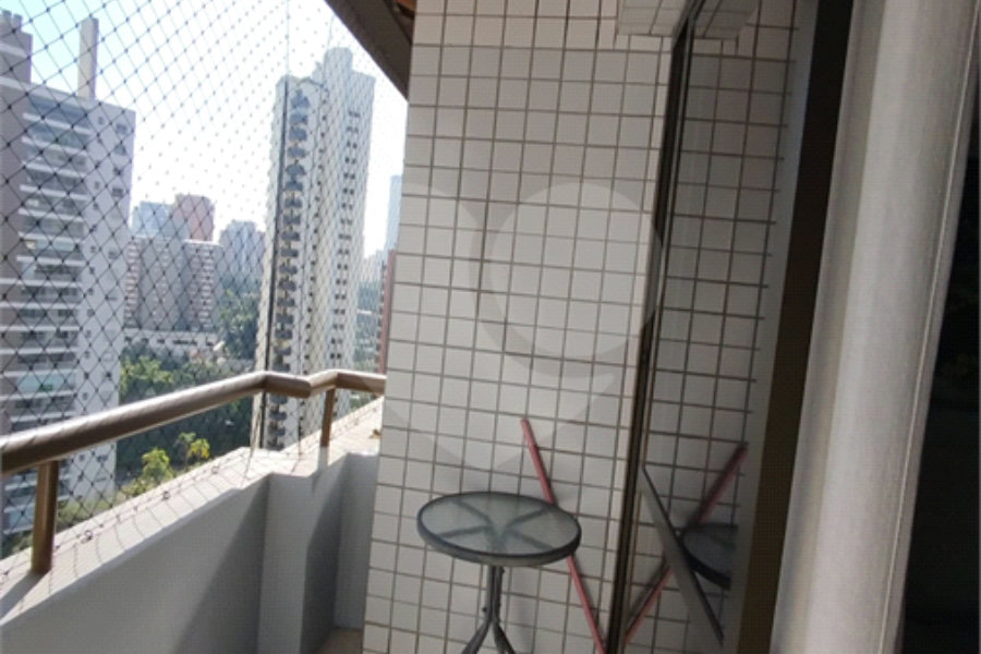 Apartamento para alugar com 3 quartos, sendo 1 suíte, em Morumbi, São Paulo, SP