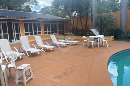 Casa à venda com 3 quartos, sendo 1 suíte,  no condomínio Vilagio Viccino, São Paulo - SP