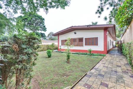 Casa à venda com 3 quartos, sendo 2 suítes, em Alto da Boa Vista, São Paulo, SP