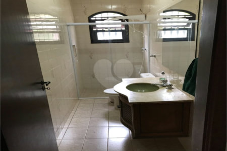 Casa à venda com 5 quartos, sendo 3 suítes, no condomínio Recanto das Flores, Indaiatuba - SP