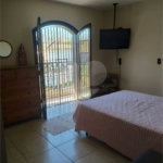 Casa à venda ou para alugar com 3 quartos, sendo 1 suíte, em Estação, São Roque, SP