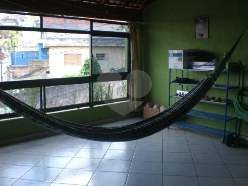 Sobrado à venda com 3 quartos, sendo 1 suíte, em Jardim Peri, São Paulo, SP