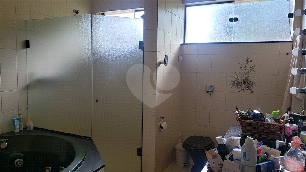 Sobrado à venda com 4 quartos, sendo 2 suítes, em Jardim Marajoara, São Paulo, SP