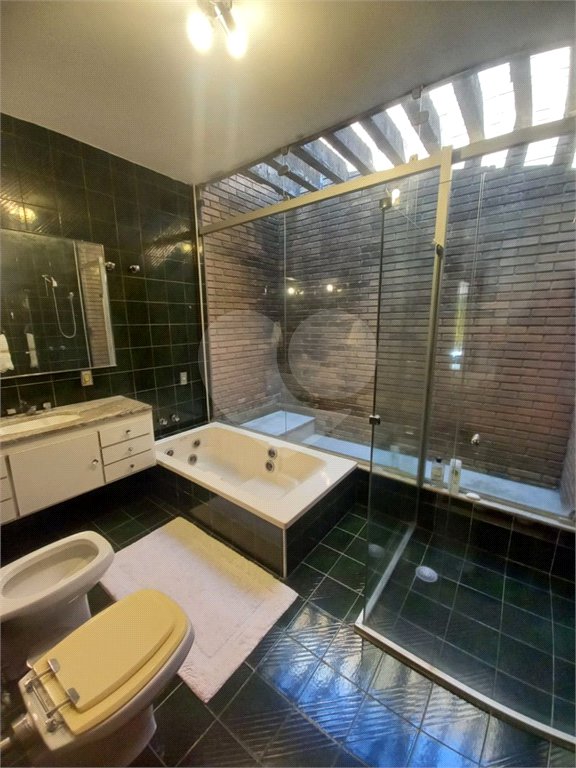Casa à venda com 5 quartos, sendo 2 suítes, no condomínio Estância Marambaia, Vinhedo - SP