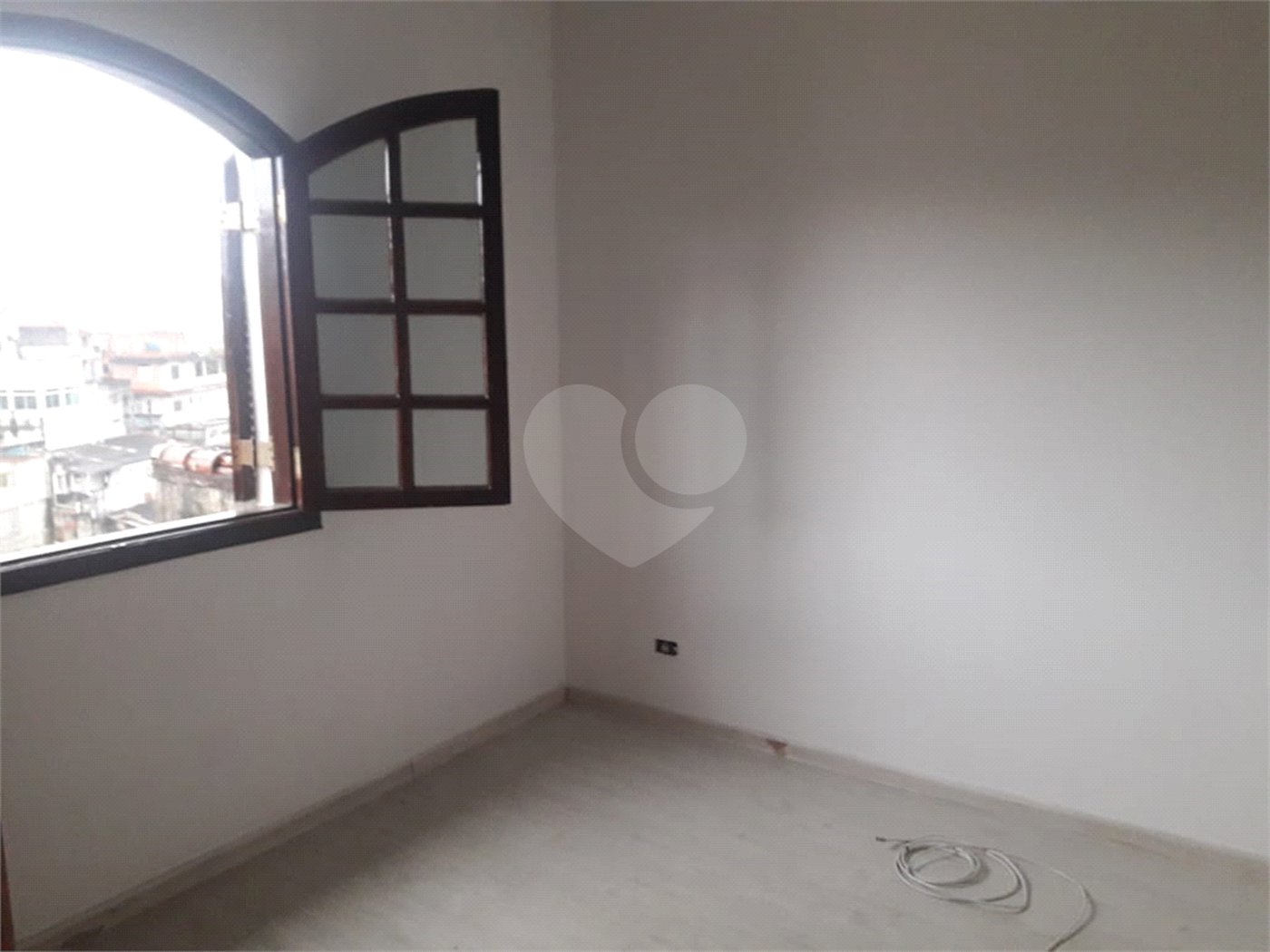 Sobrado à venda com 4 quartos, sendo 1 suíte, em Jaçanã, São Paulo, SP