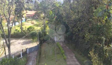 Casa à venda ou para alugar com 3 quartos, sendo 2 suítes,  no condomínio Jardim da Montanha I, Mairiporã - SP