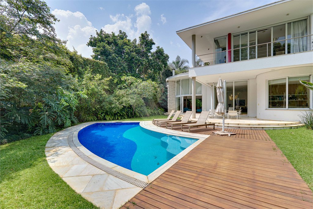 Casa à venda com 5 suítes em Alto da Boa Vista, São Paulo, SP