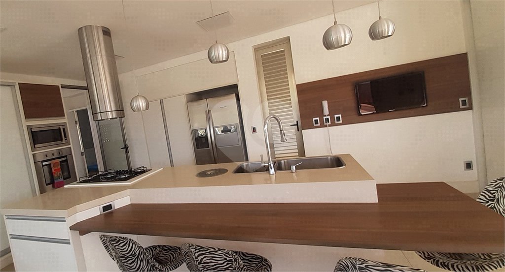 Casa à venda com 5 suítes em Tanque, Atibaia, SP