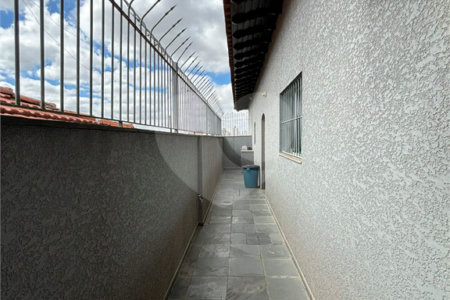 Casa à venda com 3 quartos, sendo 1 suíte,  em Vila Nivi, São Paulo, SP