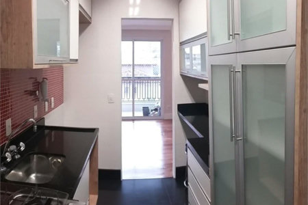 Apartamento à venda com 2 suítes em Jardim Londrina, São Paulo, SP