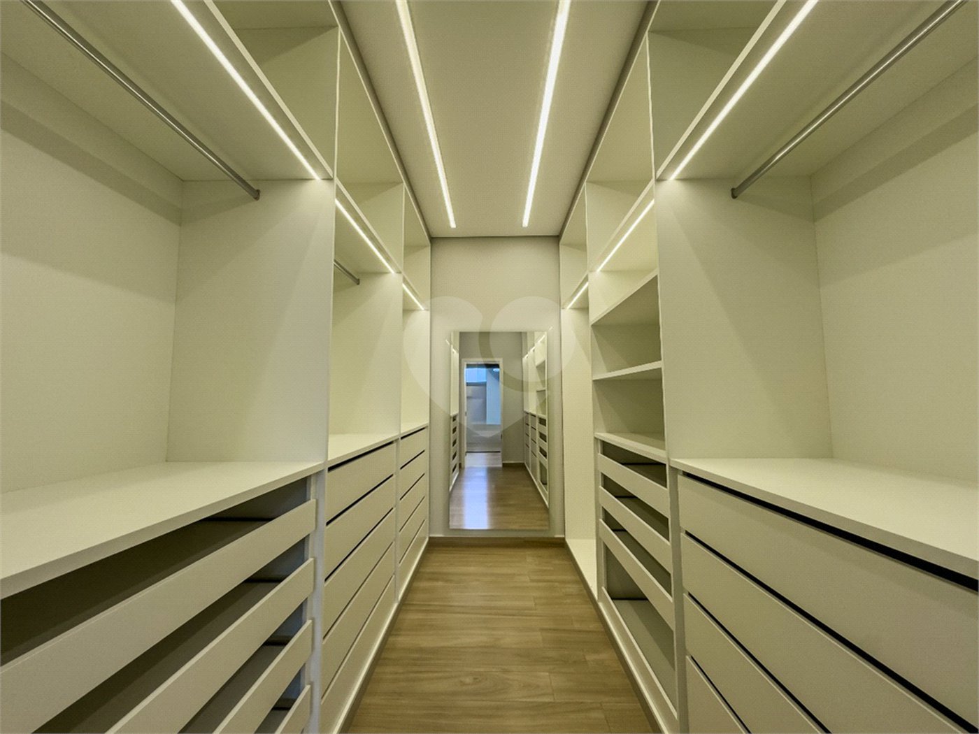 Casa à venda com 3 suítes no condomínio Residencial Helvétia Park, Indaiatuba - SP