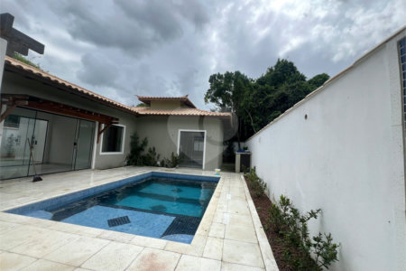 Casa à venda com 3 suítes em Caravelas, Armação dos Búzios, RJ