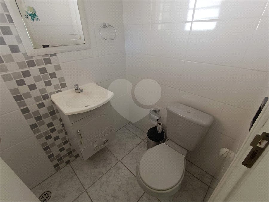 Chácara à venda com 4 quartos, sendo 1 suíte, em Vila Vilma (mailasqui), São Roque, SP