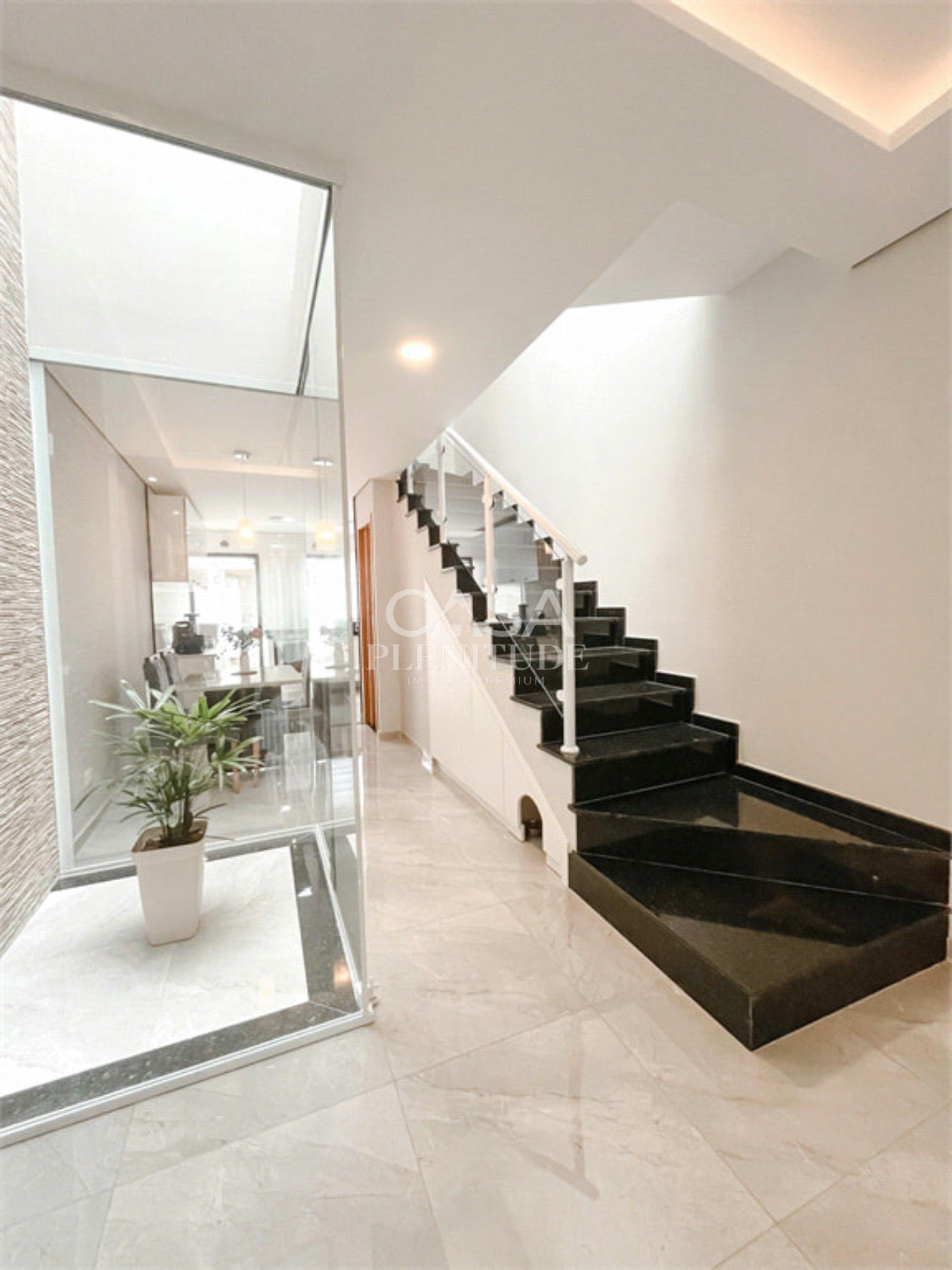 Sobrado à venda com 3 quartos, sendo 1 suíte, em Vila Arriete, São Paulo, SP