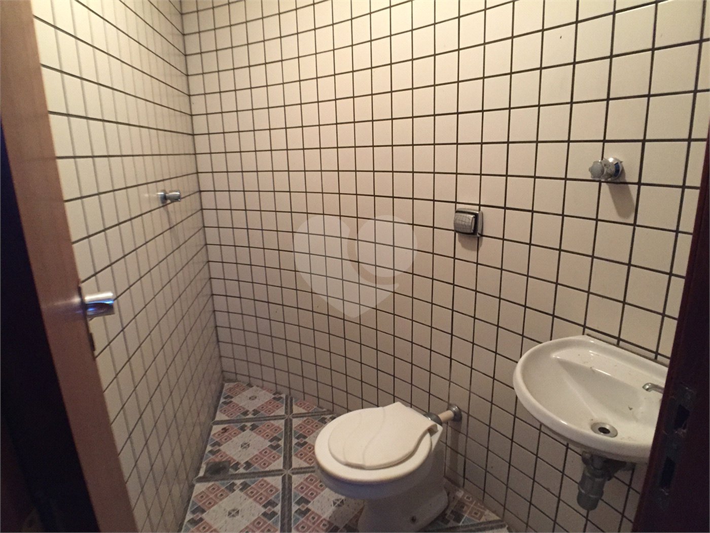 Casa à venda com 4 suítes no condomínio Estância Marambaia, Vinhedo - SP
