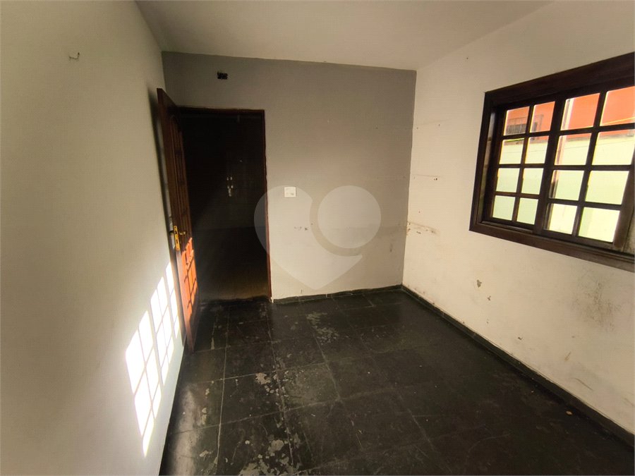 Casa à venda com 3 quartos em Jardim das Esmeraldas, São Paulo, SP