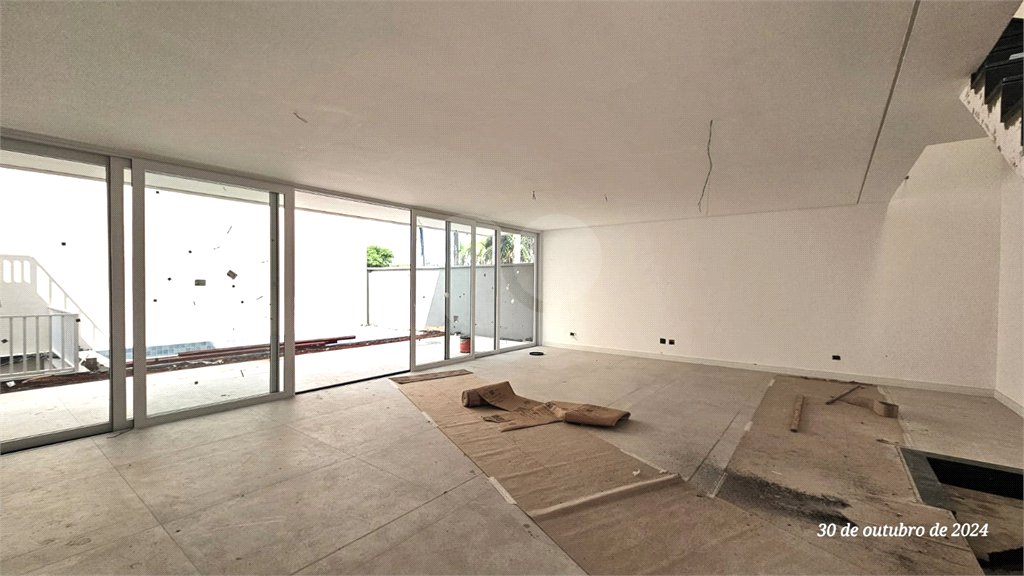 Casa à venda com 4 suítes no condomínio Garda, São Paulo - SP