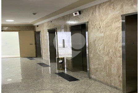 Sala comercial com 43 m² de área útil para locação no Paraíso