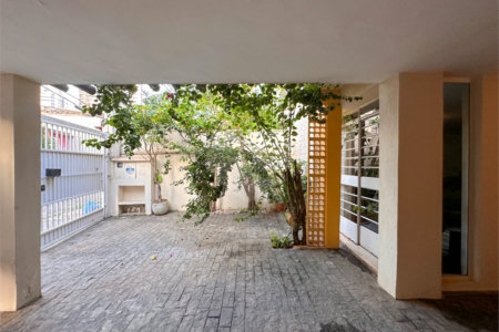 Casa à venda com 3 quartos, sendo 1 suíte,  no condomínio Barão do Triunfo, São Paulo - SP