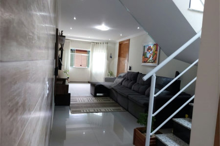 Sobrado à venda com 3 quartos, sendo 1 suíte, em Vila Laís, São Paulo, SP