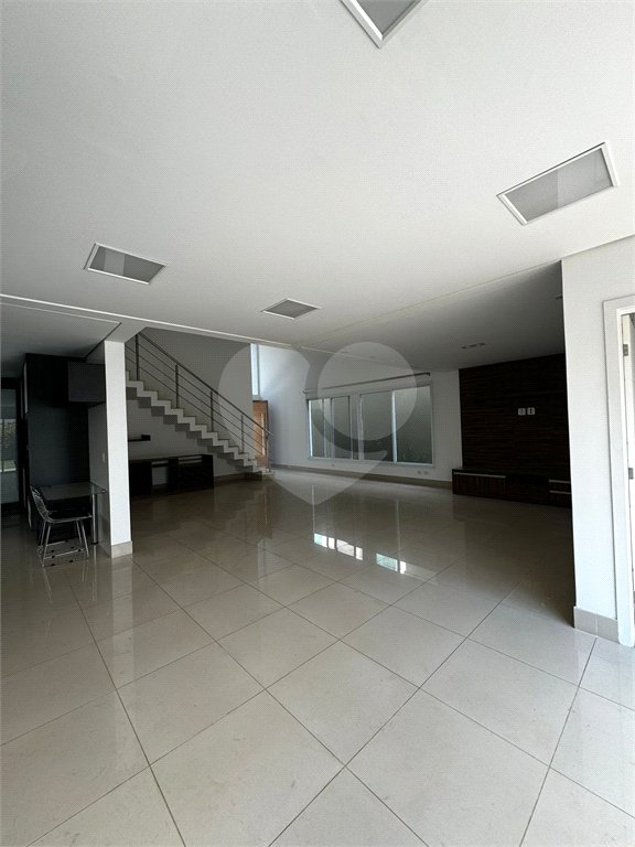 Casa à venda com 4 quartos, sendo 2 suítes,  no condomínio Montblanc, Sorocaba - SP