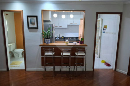 Casa à venda com 2 suítes em Vila Figueira, Suzano, SP