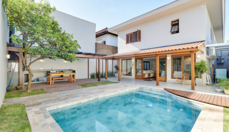 Casa à venda com 4 quartos, sendo 3 suítes,  em Granja Julieta, São Paulo, SP