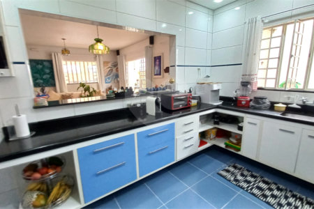 Sobrado à venda com 3 quartos, sendo 1 suíte, em Vila Gomes, São Paulo, SP