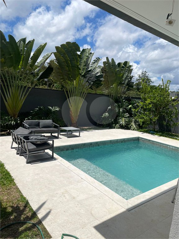 Casa à venda com 4 suítes no condomínio Veneza, Mogi das Cruzes - SP