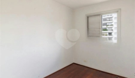 Apartamento à venda com 3 quartos em Moema, São Paulo, SP