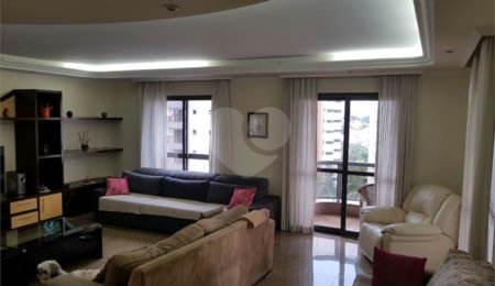 Apartamento à venda com 4 quartos, sendo 2 suítes,  em Jardim da Saúde, São Paulo, SP