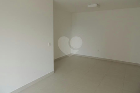 Apartamento à venda com 2 quartos, sendo 1 suíte, em Água Branca, São Paulo, SP