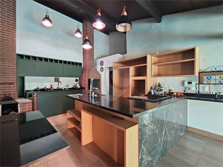 Casa Térrea à venda com 4 quartos, sendo 1 suíte, em Vila Mazzei, Itapetininga, SP