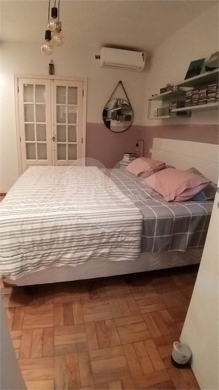 Sobrado à venda com 2 quartos em Vila Gumercindo, São Paulo, SP