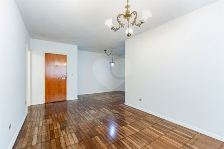 Apartamento à venda com 3 quartos, sendo 1 suíte, em Cerqueira César, São Paulo, SP