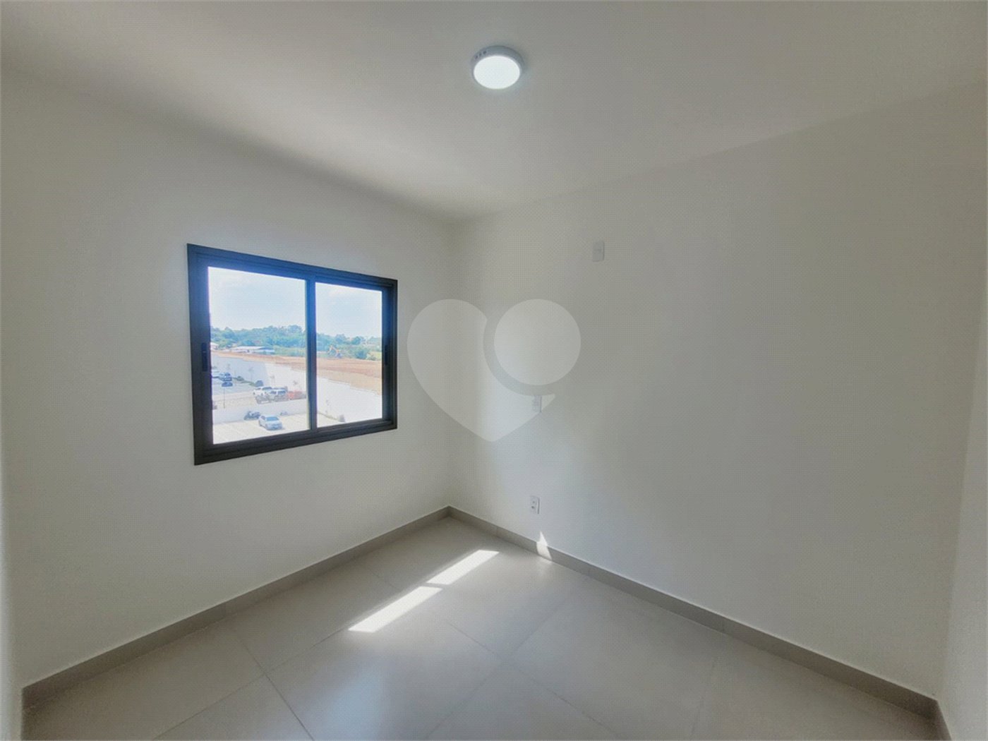 Apartamento para alugar com 2 quartos, sendo 1 suíte, em Jardim Santiago, Indaiatuba, SP