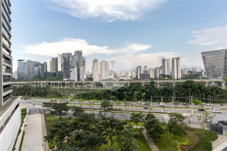 Apartamento à venda com 3 suítes em Jardim Morumbi, São Paulo, SP