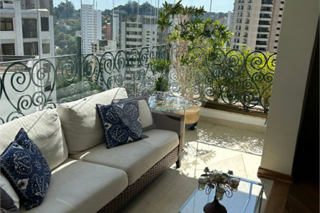 Apartamento à venda com 4 suítes em Real Parque, São Paulo, SP