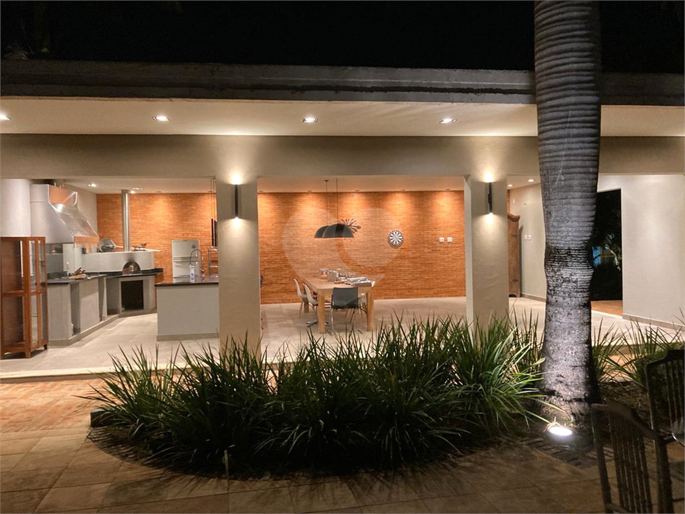 Casa à venda com 5 suítes no condomínio Santa Maria, Votorantim - SP