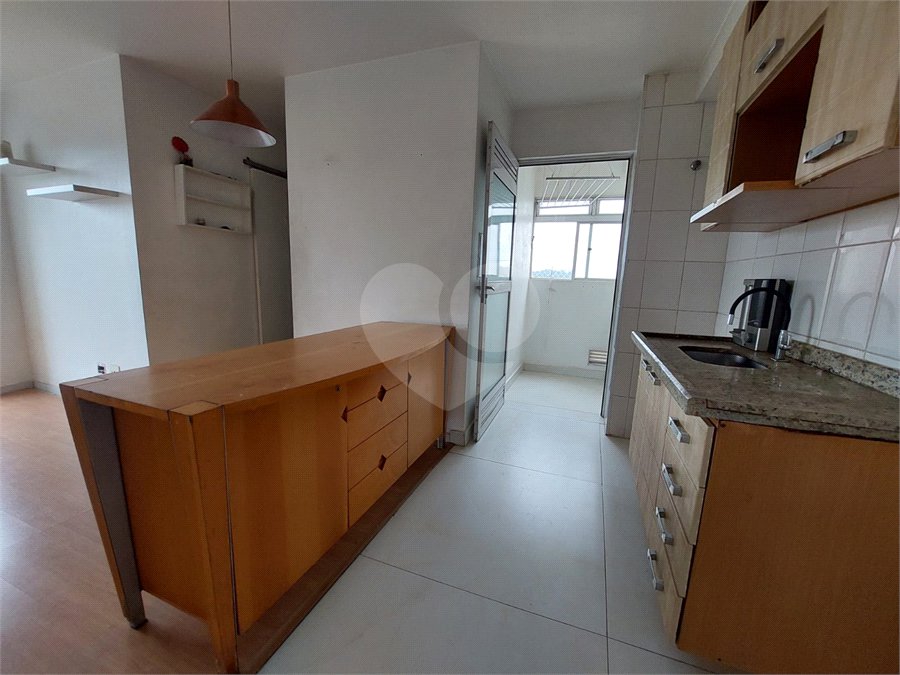 Apartamento à venda com 2 quartos em Vila Anastácio, São Paulo, SP