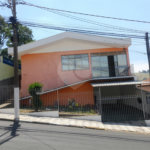 Casa à venda com 3 quartos, sendo 1 suíte, no Centro, Serra Negra, SP
