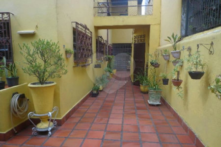 Sobrado à venda com 3 quartos, sendo 2 suítes, em Indianópolis, São Paulo, SP