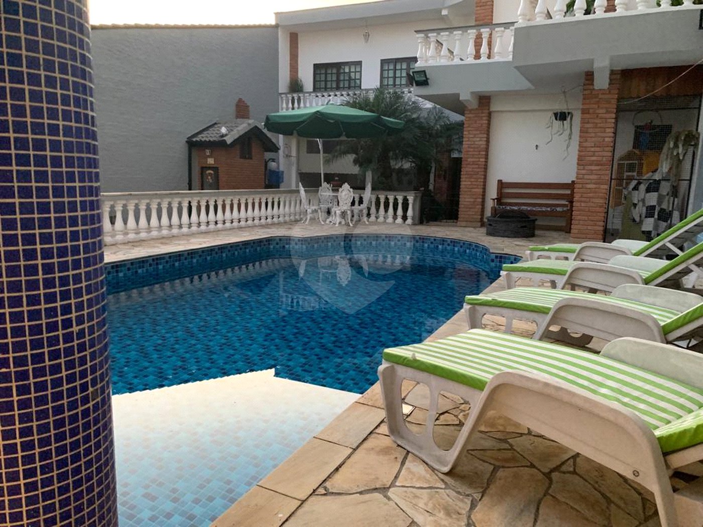 Casa à venda com 4 quartos, sendo 2 suítes,  em Mogi Moderno, Mogi das Cruzes, SP