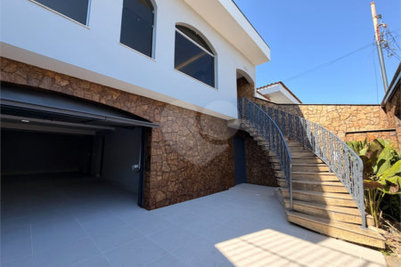Casa à venda com 5 quartos, sendo 4 suítes, em Vila Rosália, Guarulhos, SP