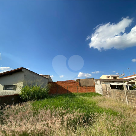 Terreno a venda no bairro Jardim Beatriz