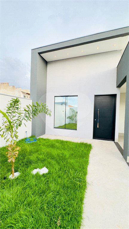 Casa à venda com 3 quartos, sendo 1 suíte, em Jardim das Palmeiras, Cuiabá, MT