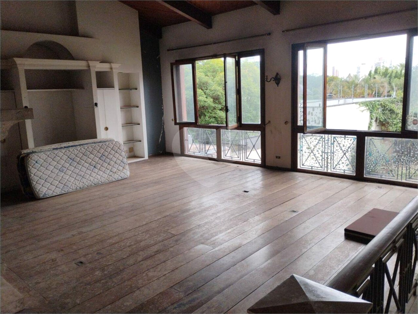 Casa à venda com 7 quartos, sendo 2 suítes,  em Brooklin Paulista, São Paulo, SP